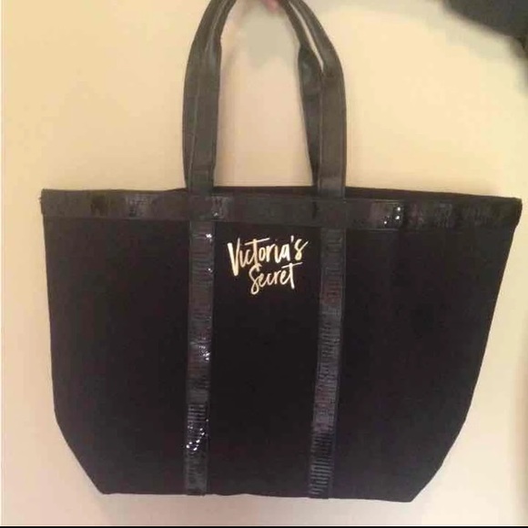 Victoria's Secret Handbags - New Victoria's Secret Tote Weekender Bag